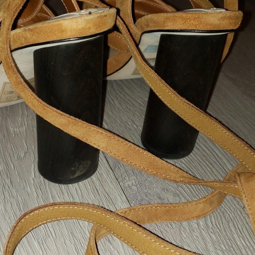Aldo Leather Wrap Up Shoes - Picture 4 of 7